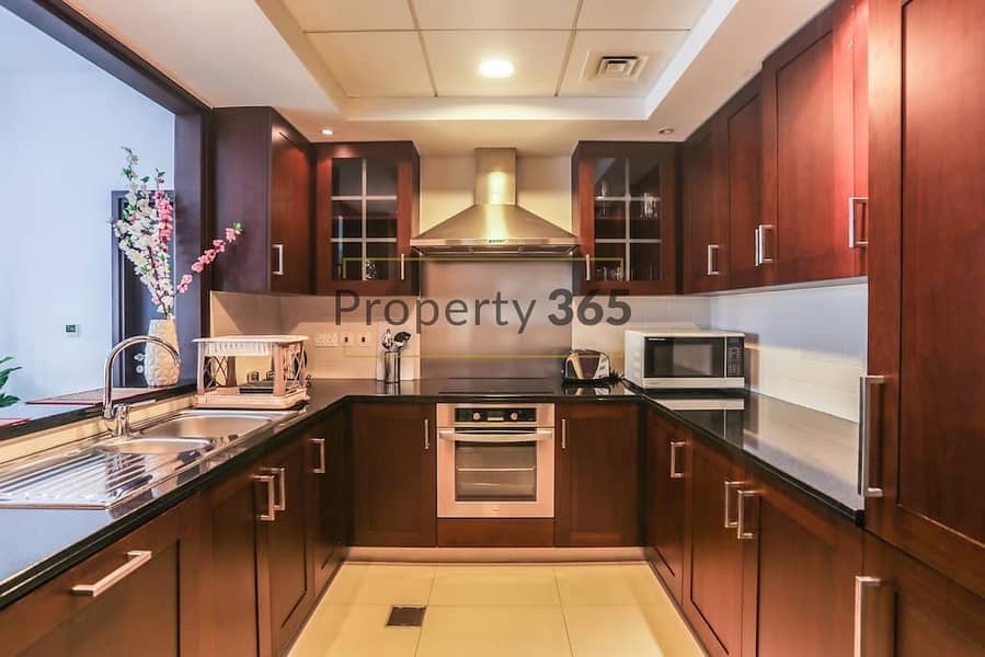 8 Stunning unit / 1 Bedroom / Fully Furnished