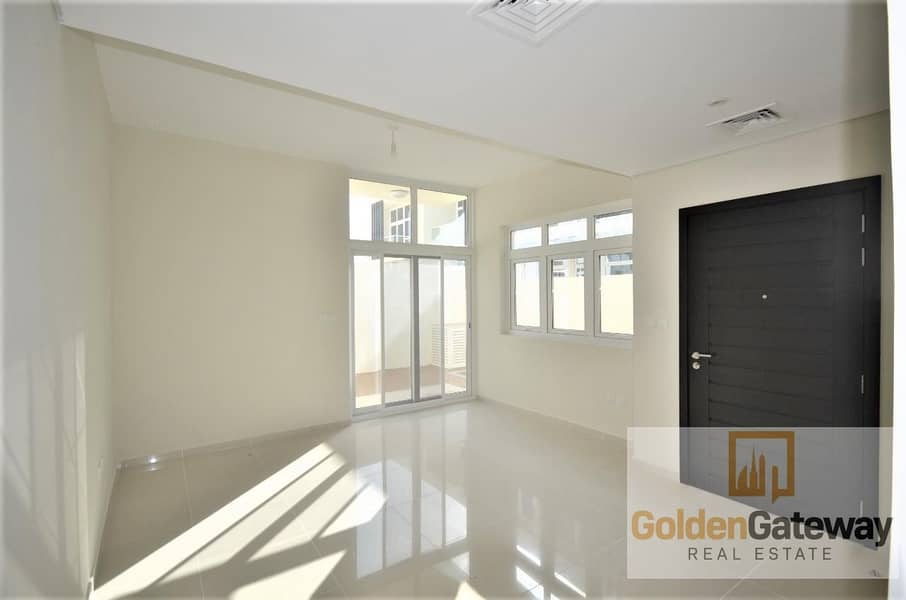 5 Brand New!  Beautiful and Bright 3Bed Townhouse