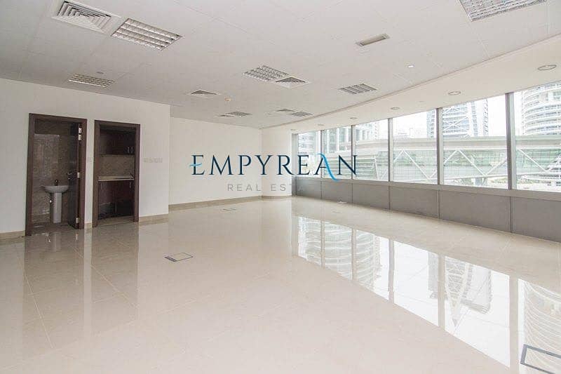 NEAR METRO FITTED OFFICE LARGE AND SPACIOUS WITH 2 PARKINGS