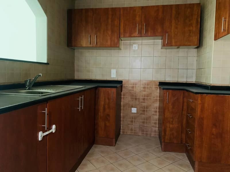 5 University View | Specious studio with big Kitchen just in 20K