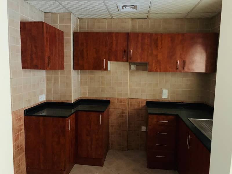 6 University View | Specious studio with big Kitchen just in 20K