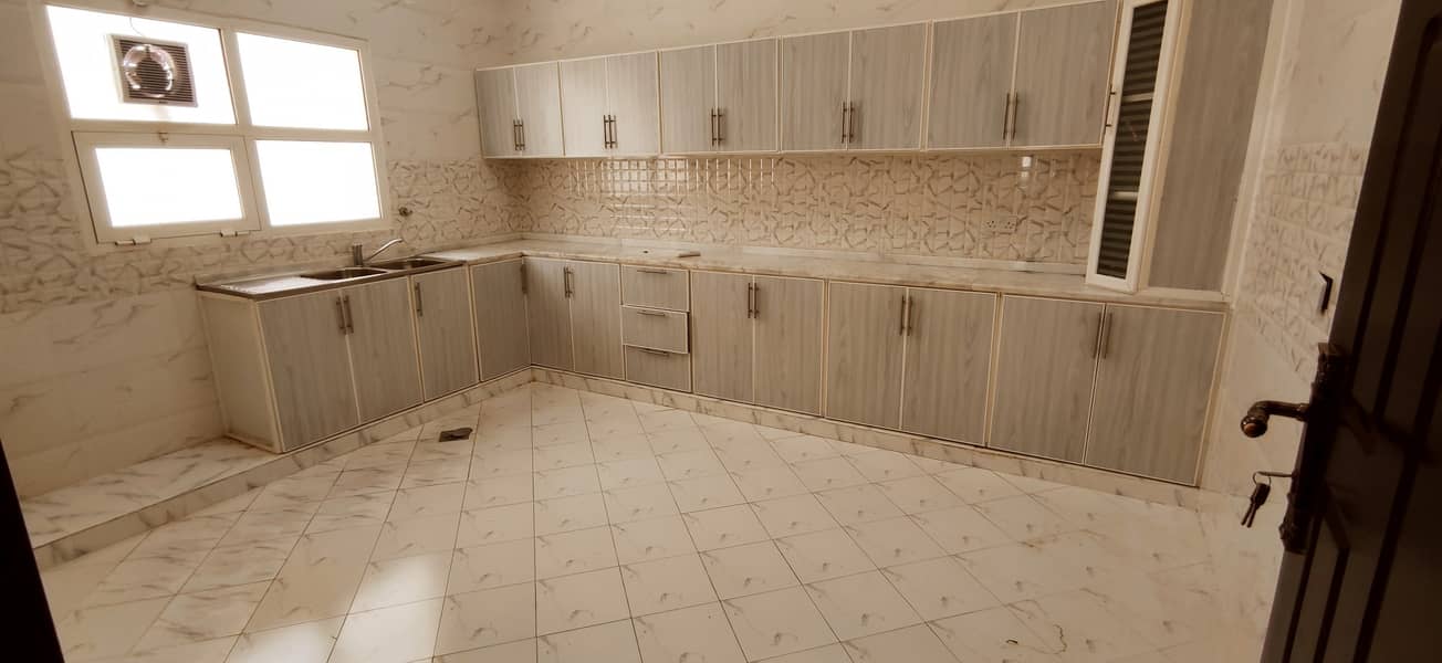 Very Specious 4 Bedroom Hall in Villa for Rent at Al Shamkha