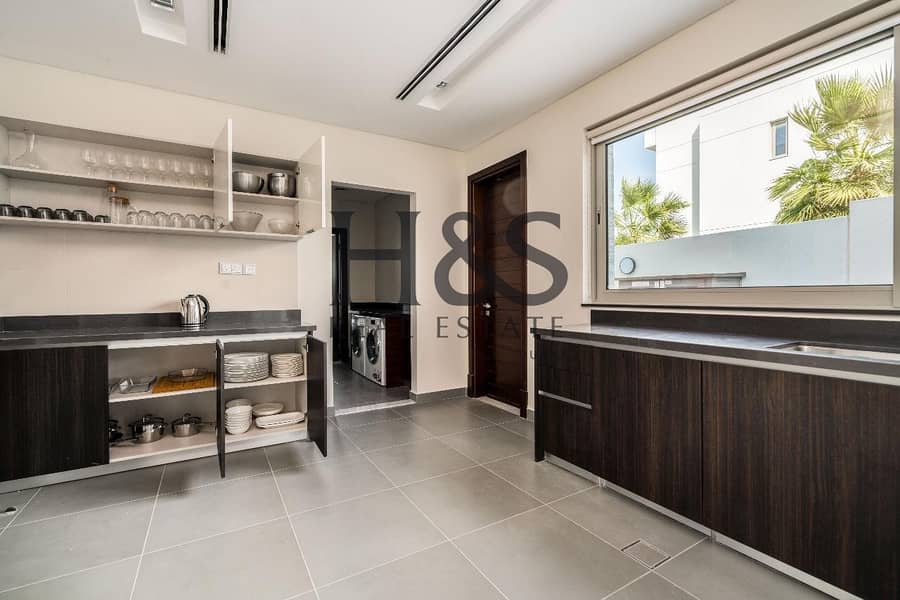 4 Contemporary 5 Beds + Maid I Private Pool I District One