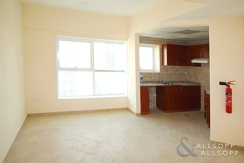 2 2 Bed Apartment | Unfurnished | Lake Views