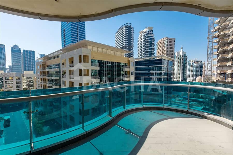 Rd View / Well Maintained / Big Layout Rd View / Well Maintained / Big Layout