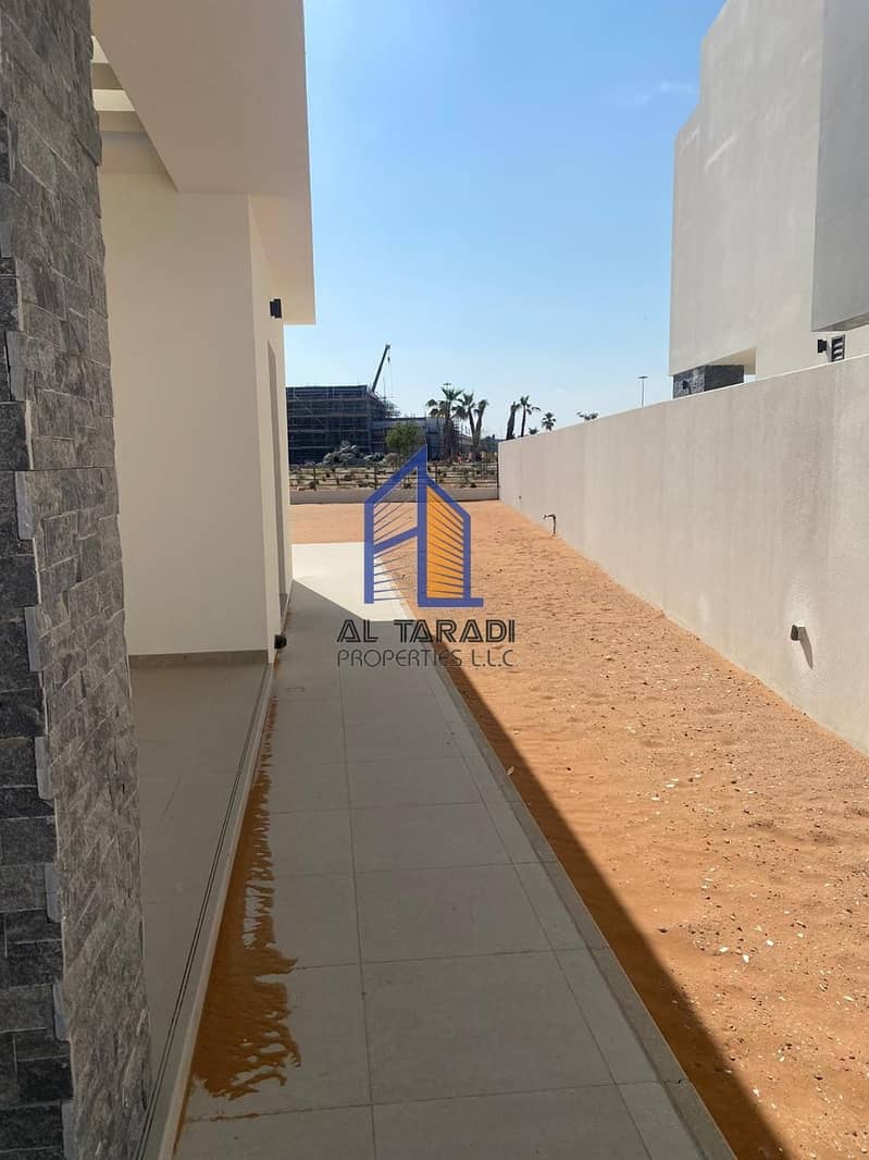6 Brand New/Outstanding Villa /Landscaped 5BR