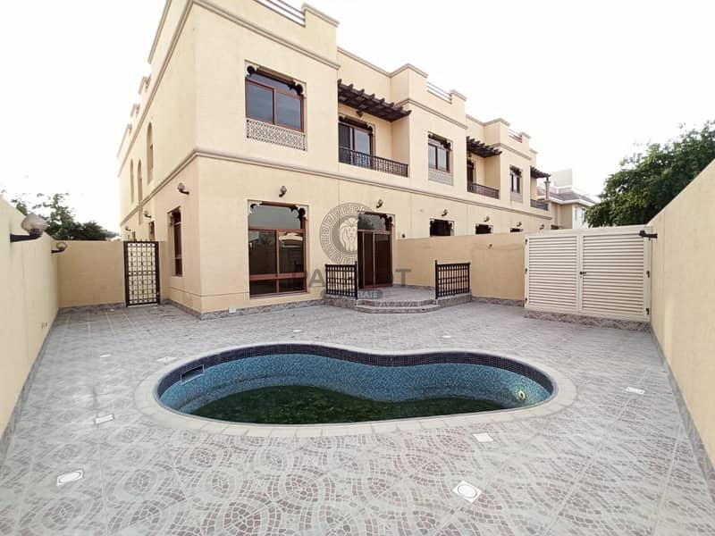 EXCELLENT WELL MAINTAINED 5BR WITH PVT POOL IN JUMEIRAH