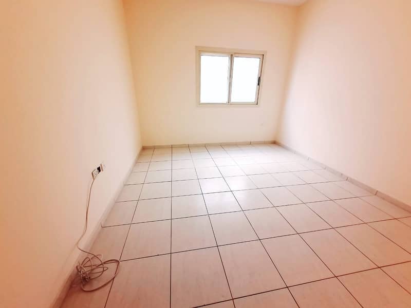 Specious 1bhk apartment with 2full wash room just 22k national paint new muwaileh