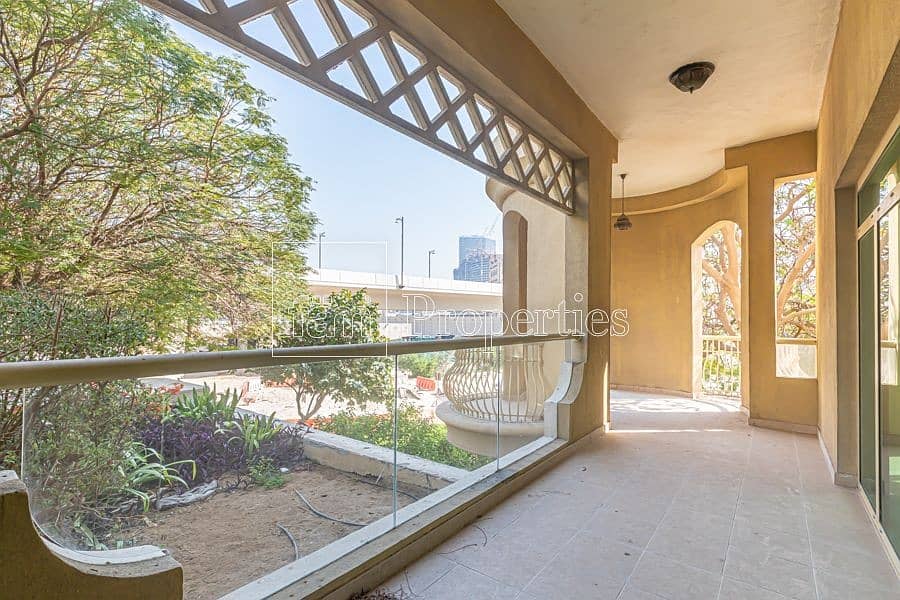 Spacious apt near parks and shops|Ideal location