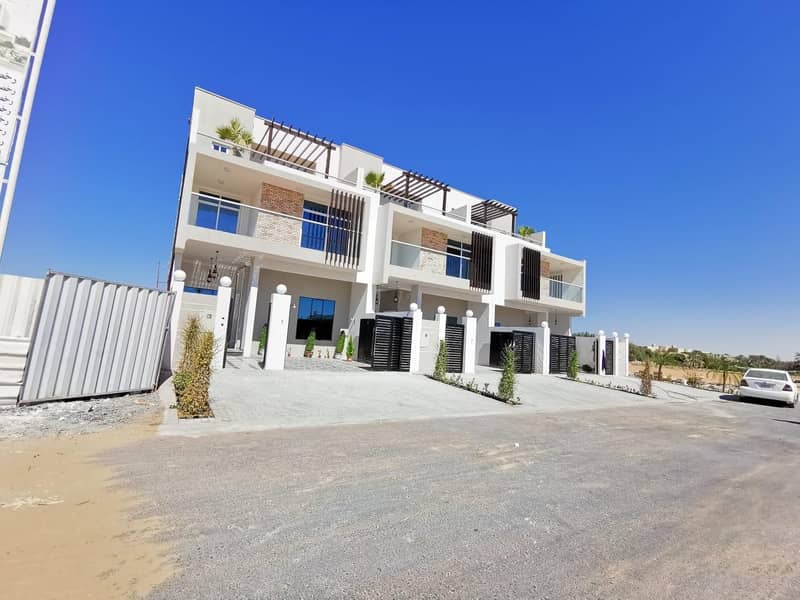 Villa on the street at an opportunity price and without down payment, freehold for all nationalities