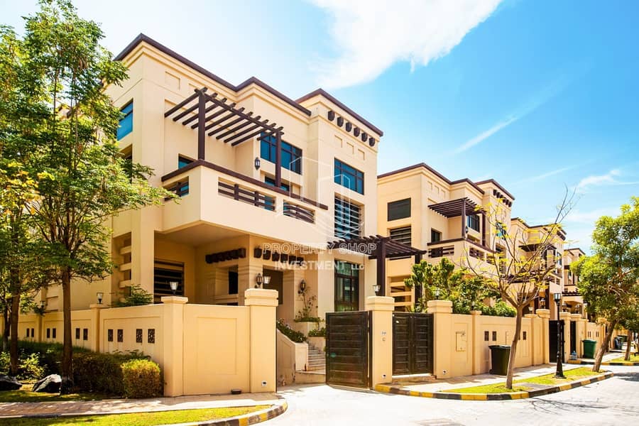 Hot Deal! Iconic Living Awe-Inspiring Luxurious Villa Hot Deal! Iconic Living Awe-Inspiring Luxurious Villa