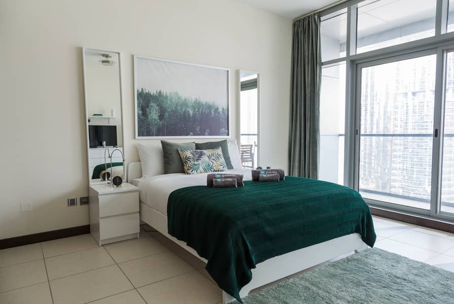 Spacious | Lake View | Near the Metro Spacious | Lake View | Near the Metro