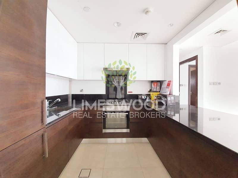 3 Park View | Spacious 1 BR | Balcony | Open Kitchen