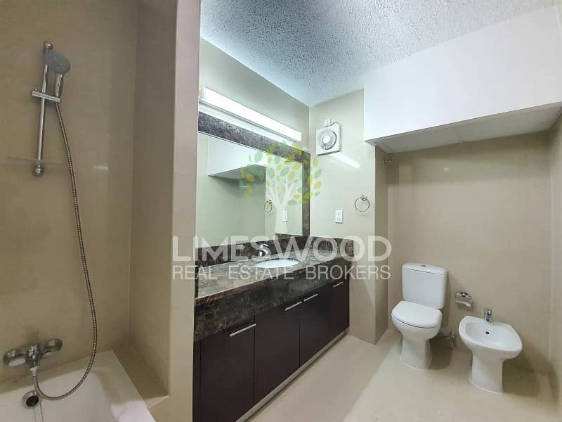 18 Renovated 3 BR Maids | Pool View | Communal Garden