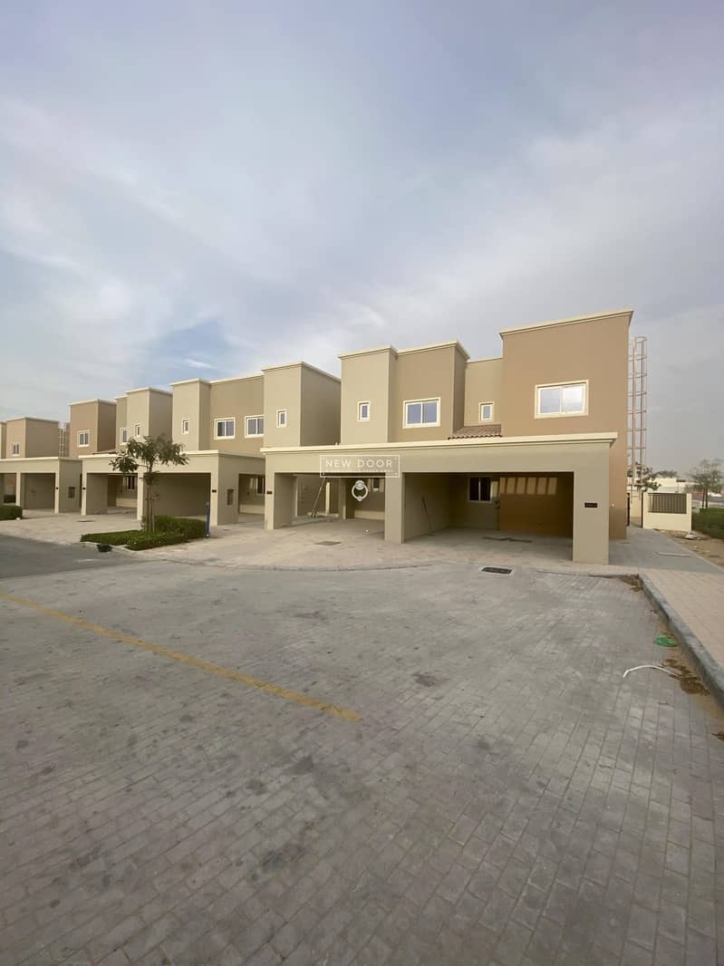 14 Huge Corner Plot - 4 Bedroom - Amaranta - VillaNova