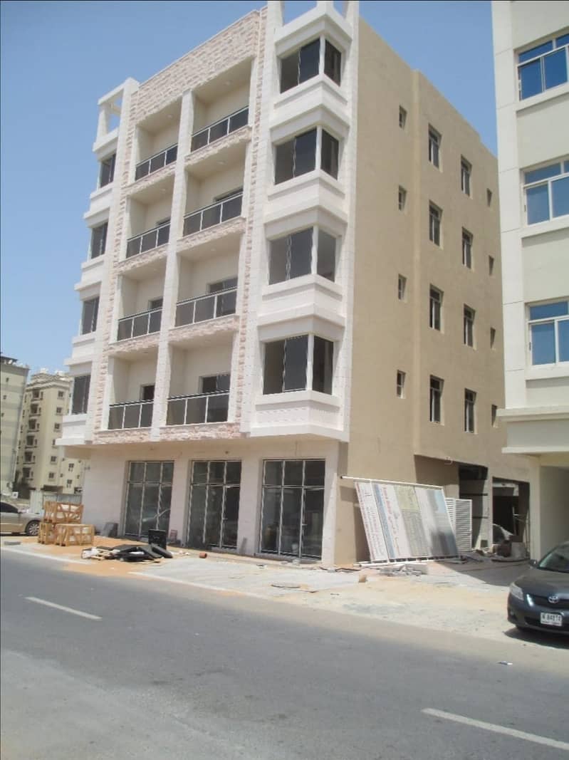 For annual rent in Ajman, Al Hamidiyah area, one room and hall behind the traffic