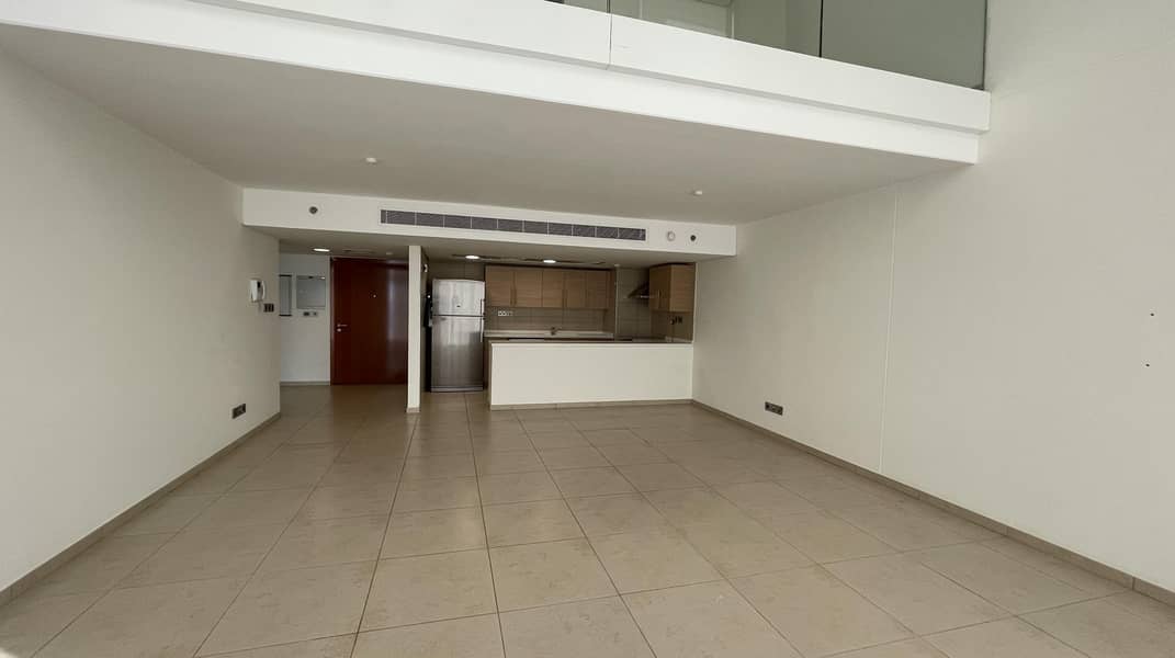 Stunning 3 BEDS Duplex with One Month free offer! Stunning 3 BEDS Duplex with One Month free offer!