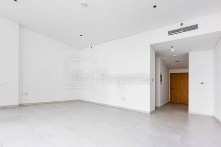 Modern Studio Apartment | Spacious | Canal View Modern Studio Apartment | Spacious | Canal View