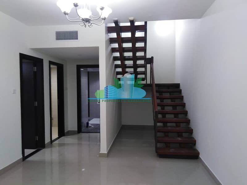 DUPLEX 2 Bhk|4 Chq |Awesome Location| Hurry Call us now!