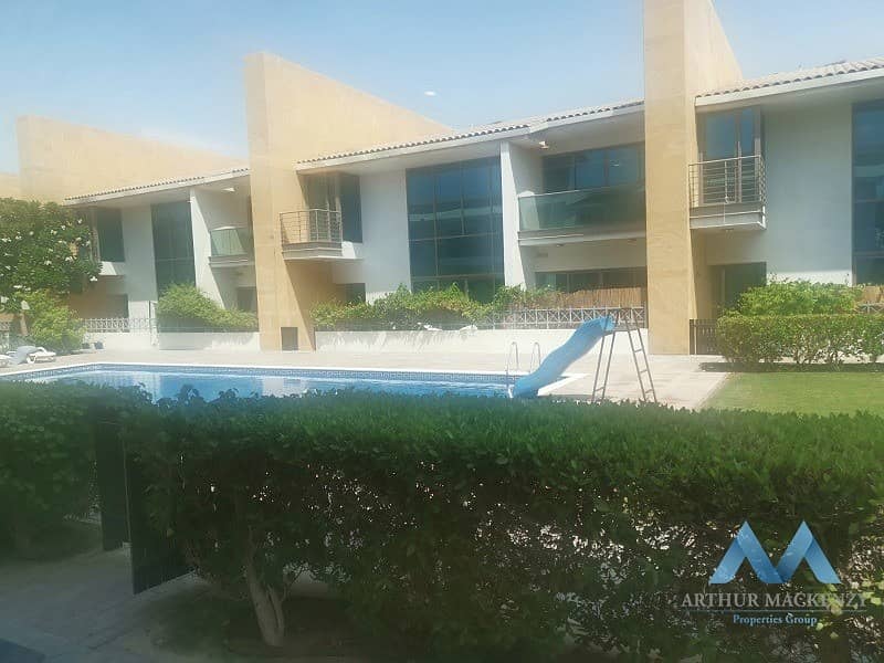 Stunning 5 Bedroom  Unfurnished Townhouse  Shared Swimming Pool in Umm Suqqeim 3 For Rent