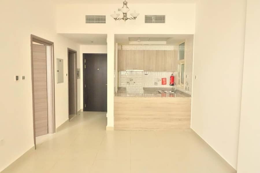 10 Next to souq extra 1-br with balcony only in 28/4 chks