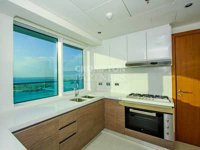 Vacant| Luxurious Home| Stunning Water Views