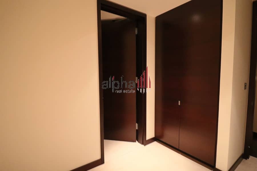11 Stay at the top of Burj Khalifa | 2 Bed + Maid room