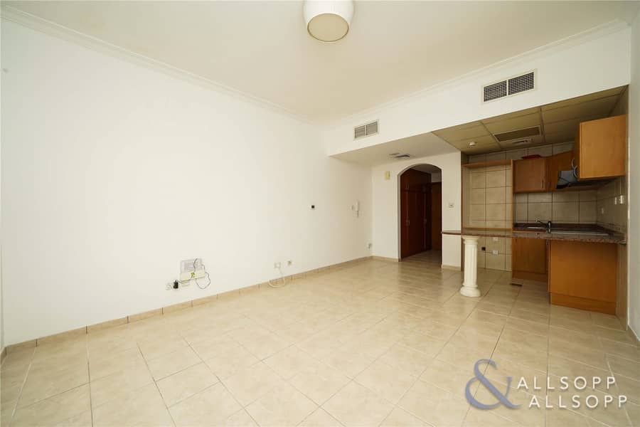 4 Unfurnished | Studio Apartment | Vacant Now