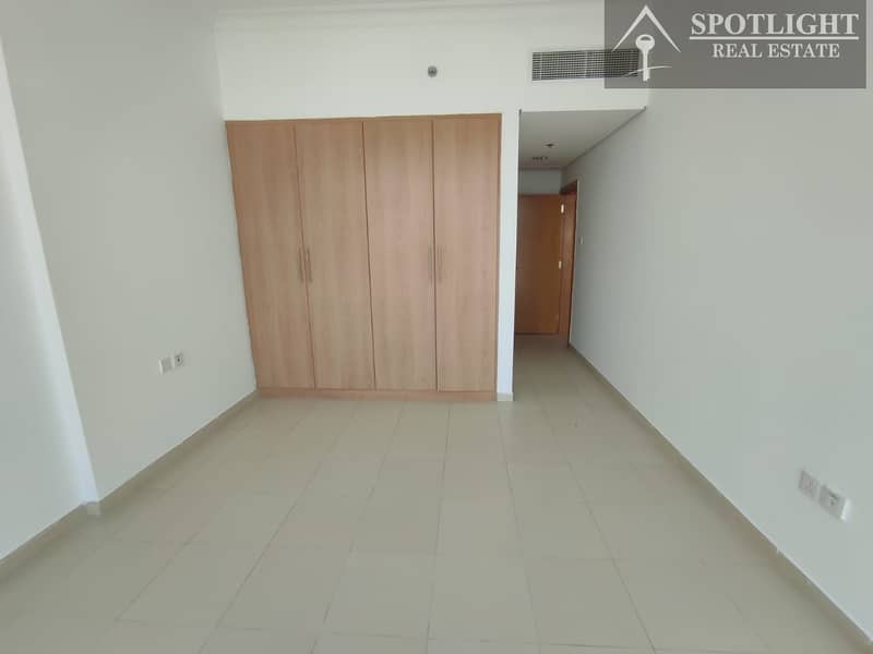 35 : 1 bedroom | with kitchen appliances | for rent| in Clayton Residency |
