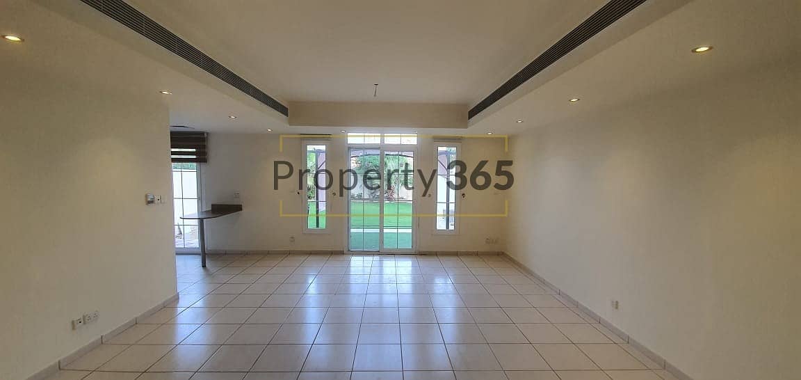 5 Spacious /3 Bedrooms  plus Study room/ Close to shops