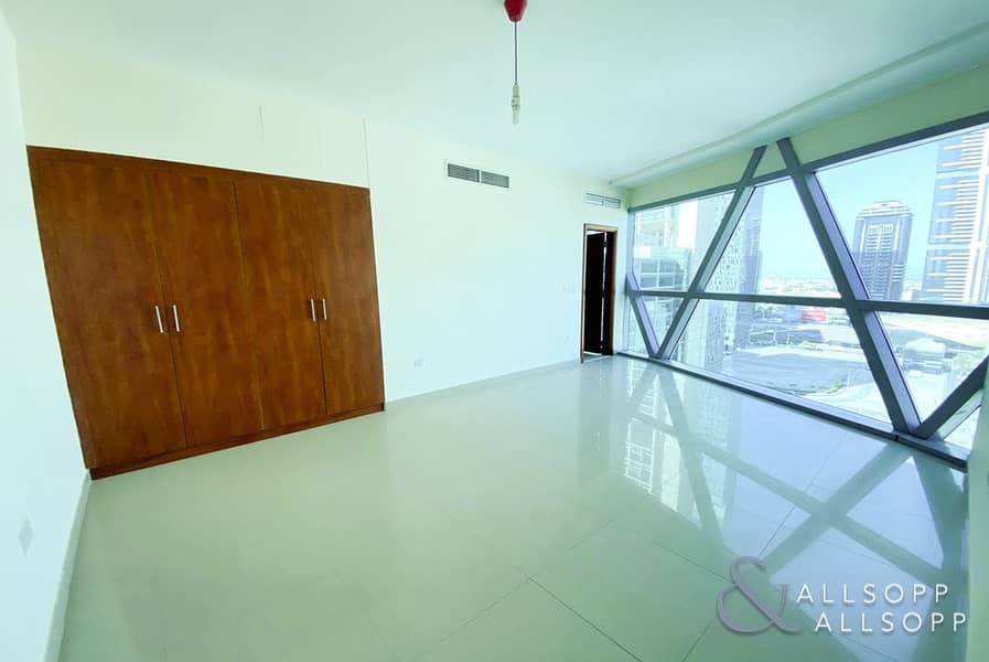 3 DIFC | Unfurnished | Available | 2 Beds