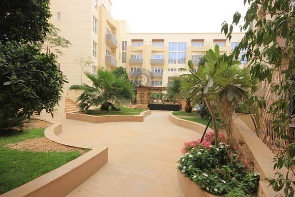7 Lovely huge 1 BHK l Stunning pool view l peaceful community
