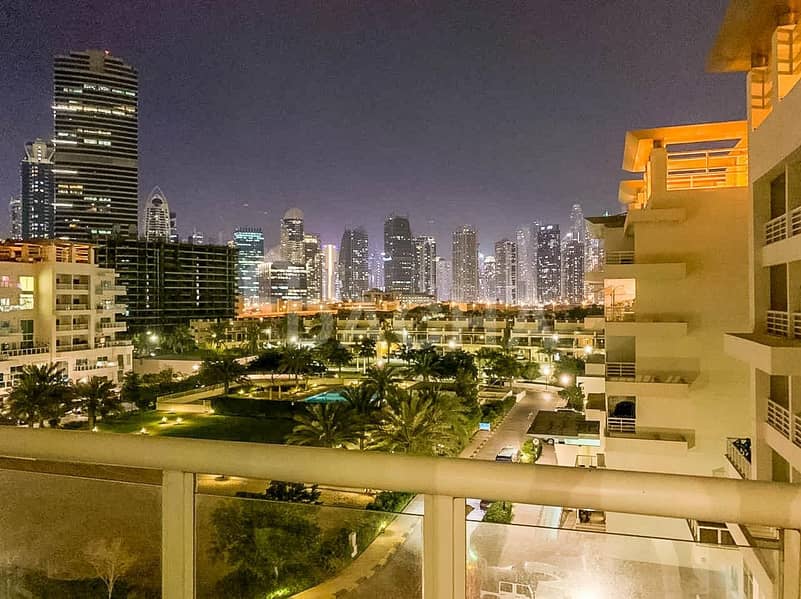 Duplex Big Layout Maid's Skyline View Duplex Big Layout Maid's Skyline View