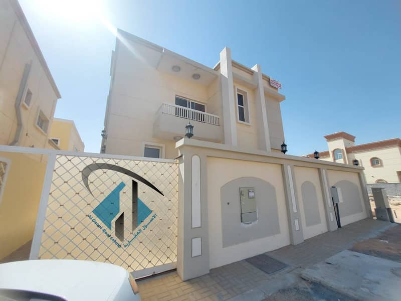 Villa for rent in a new Ajman, the first inhabitant in the Yasmine area, 5 rooms, a majlis and two lounges, super lux finishing only 60,000 dirhams without air conditioners