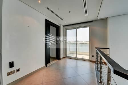 DUPLEX | Well Maintained and Spacious | Lake View DUPLEX | Well Maintained and Spacious | Lake View