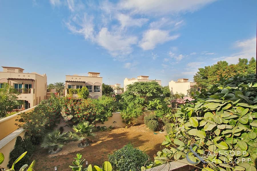 Vacant Now | Landscaped | Arabian Style Vacant Now | Landscaped | Arabian Style
