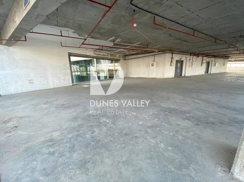 18 Spacious Office and Showroom for rent