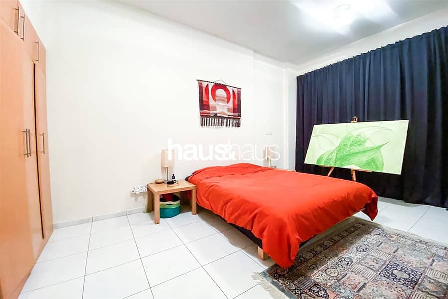 2 1 Bed | Close To Metro | Large Balcony