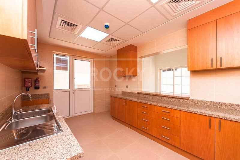 2 Spacious 4 Bed | plus Maids Room | Nad Al Sheba