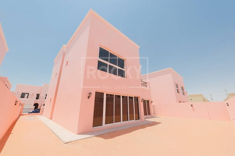 10 Spacious 4 Bed | plus Maids Room | Nad Al Sheba