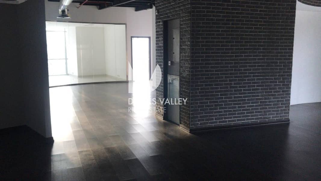 4 Bright Fitted Office in JBR