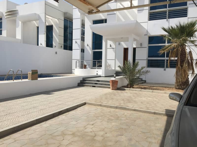 MODERN STYLE 5 MASTER BR VILLA WITH PVT POOL IN KCA