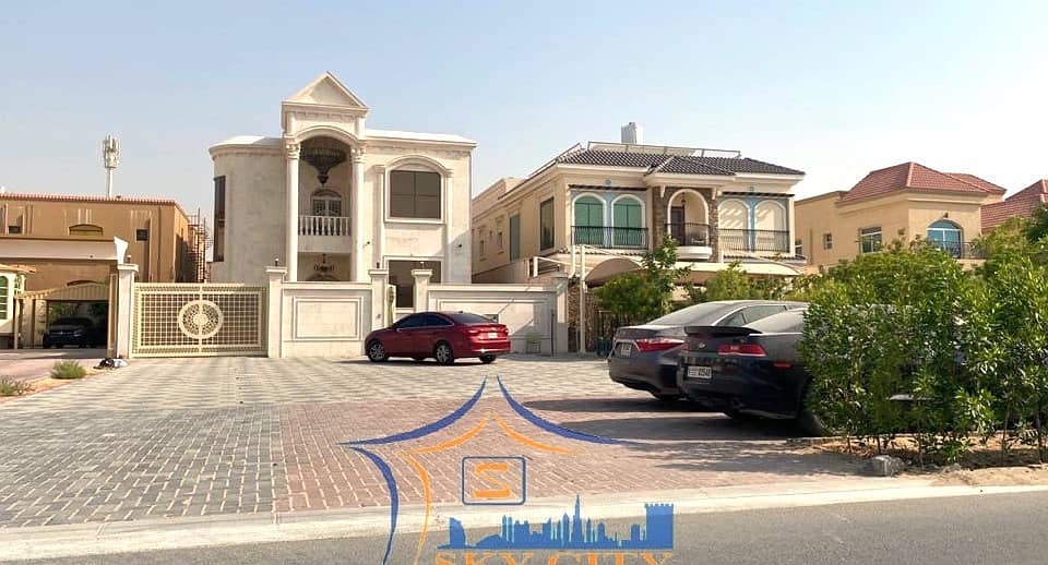 Modern villa for sale There is water and electricity Facade stone A 40-meter interlock bounce off an asphalt road The most prestigious sites All banking facilities