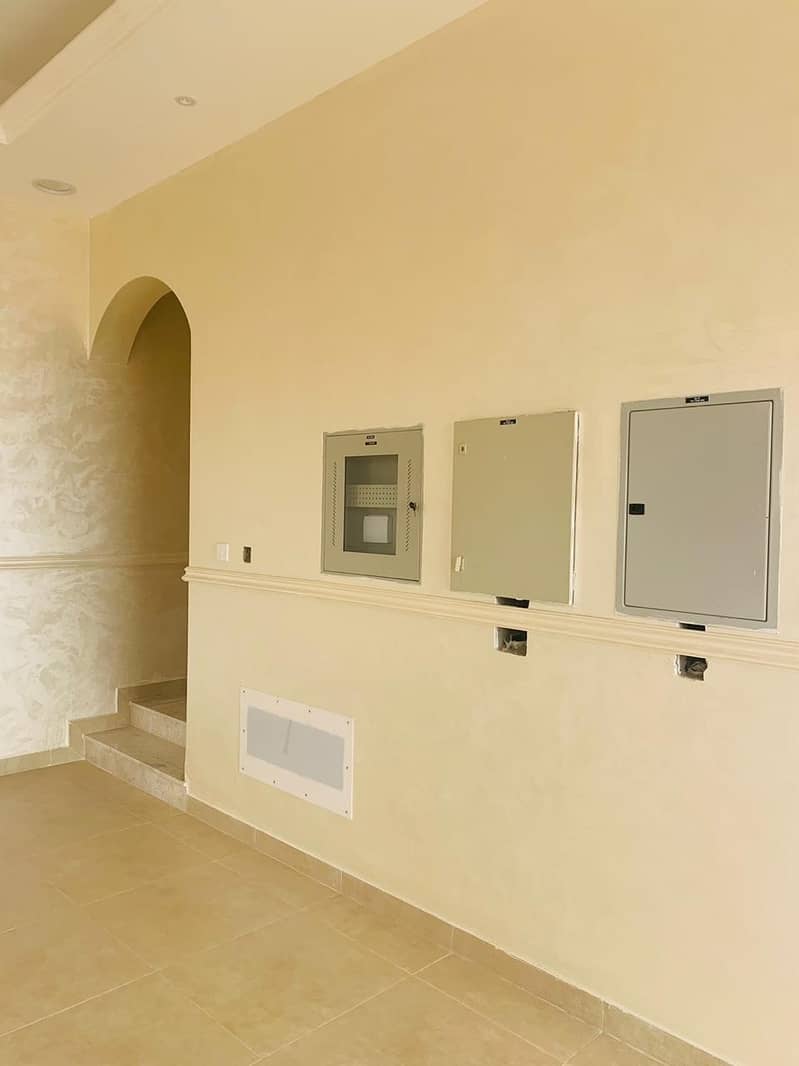 # bedroom Villa /. Spacious Living Room / Dining Room / Available for rent in Al Khawaneej