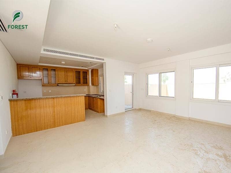 Spacious 2BR | Luxurious Townhouse | Tenanted Spacious 2BR | Luxurious Townhouse | Tenanted
