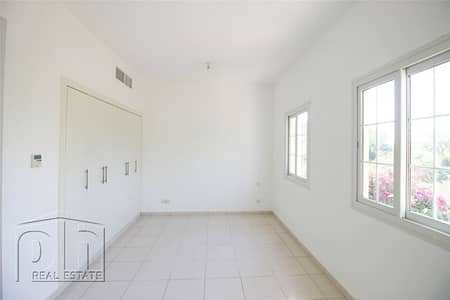 Immaculate 4m | Pool & Park | Available March Immaculate 4m | Pool & Park | Available March