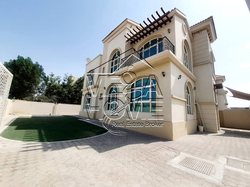 4-BED VILLA IN COMPOUND WITH DRIVER ROOM