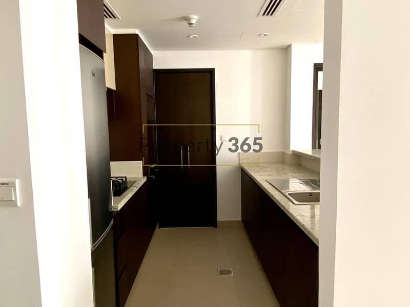 5 Spacious 1 Bedroom / Large layout / Chiller free
