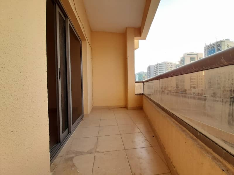 1 month free,Beautiful and cozy Apartment, with big balcony, with wardrobe, with parking, maintenance free, rta bus stop front of the building, 4/6 CHEQUES
