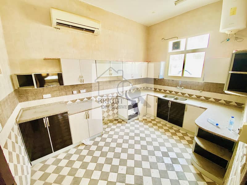 11 4 Bedroom Spacious Duplex Villa in Al Falaj Hazza